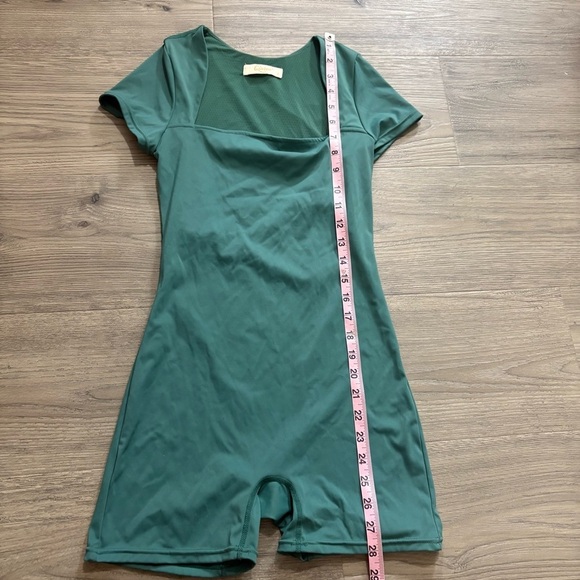 Qinsen Green Unitard Romper Short Jumpsuit Square Neck Yoga Exercise Sz 6 - Picture 5 of 6